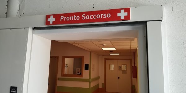 ALLESTIMENTO PRONTO SOCCORSO, ATTESA, AMBULATORI E LOCALI “LAVORO PERSONALE”